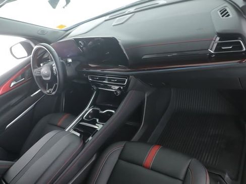 Used 2025 Chevrolet Traverse RS w/ LPO, Floor Liner Package image 34