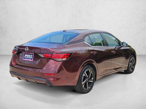Used 2025 Nissan Sentra SV FWD image 5
