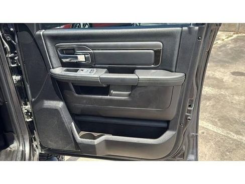 Used 2018 RAM 2500 Laramie w/ Sport Appearance Group AWD/4WD image 33
