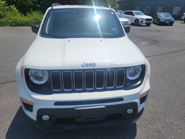 Used 2023 Jeep Renegade Latitude w/ Premium Group AWD/4WD image 7