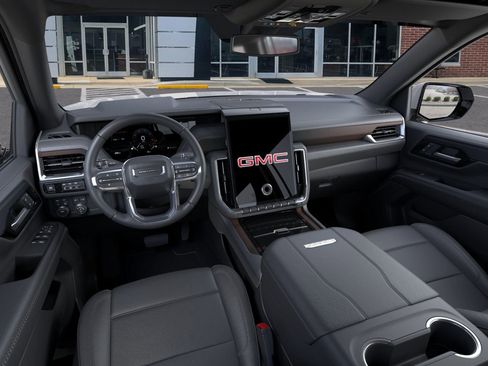 New 2026 GMC Yukon XL Denali w/ LPO, Floor Liner Package image 39