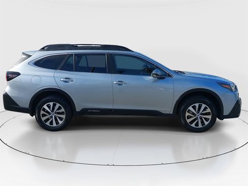 Used 2020 Subaru Outback Premium image 8