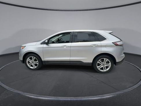 Used 2018 Ford Edge Titanium w/ Equipment Group 301A FWD image 5