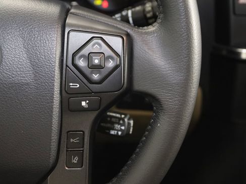 Used 2020 Toyota Sequoia Platinum AWD/4WD image 36