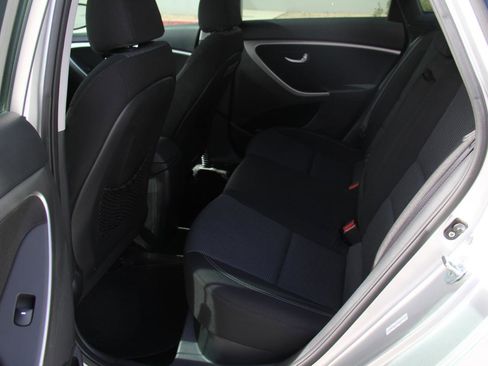 Used 2013 Hyundai Elantra GT w/ Touch & Go Pkg image 21