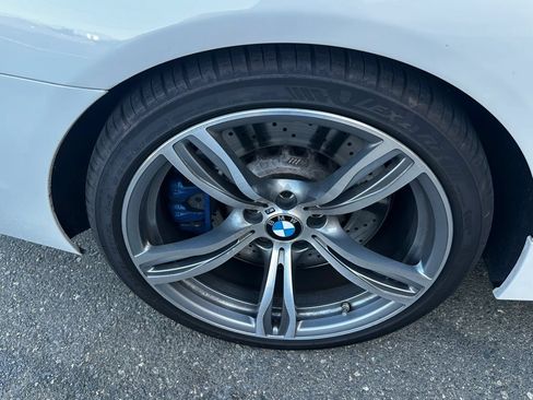 Used 2014 BMW M5 RWD image 40
