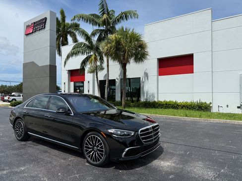Used 2024 Mercedes-Benz S 580 4MATIC Sedan image 1