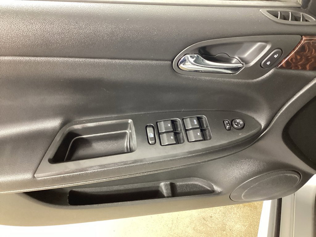 Used 2013 Chevrolet Impala LS FWD image 11