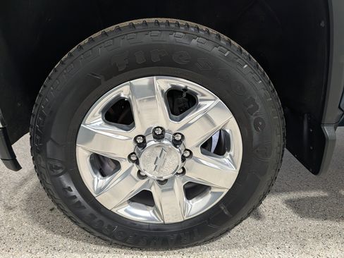 Used 2020 Chevrolet Silverado 2500 LTZ w/ LTZ Premium Package AWD/4WD image 12