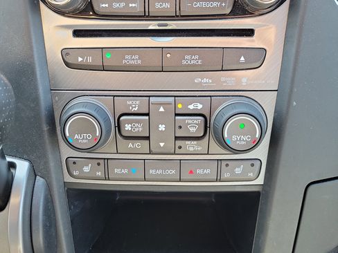 Used 2014 Honda Pilot Touring image 28