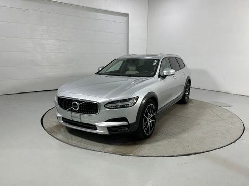 Used 2020 Volvo V90 T6 Cross Country AWD/4WD image 20