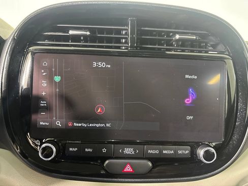 Used 2025 Kia Soul EX FWD image 22