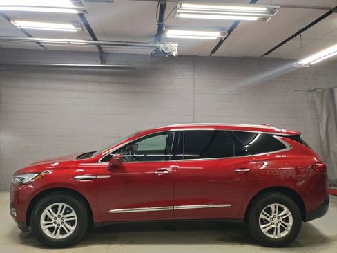 Used 2018 Buick Enclave Essence image 18