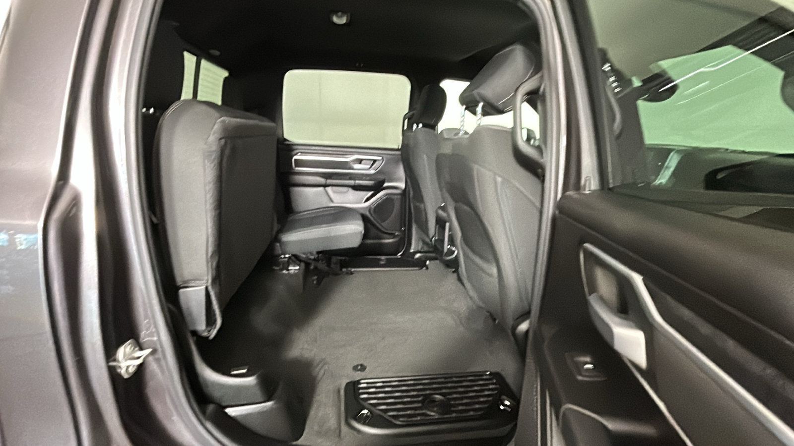Used 2023 RAM 1500 Big Horn AWD/4WD image 36