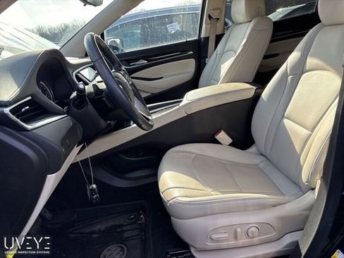 Used 2024 Buick Enclave Essence w/ Technology Package image 2