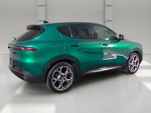 Used 2024 Alfa Romeo Tonale Veloce AWD/4WD image 39