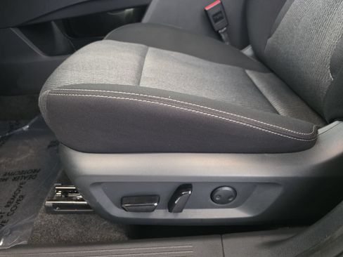 Used 2026 Nissan Rogue SV AWD/4WD image 28