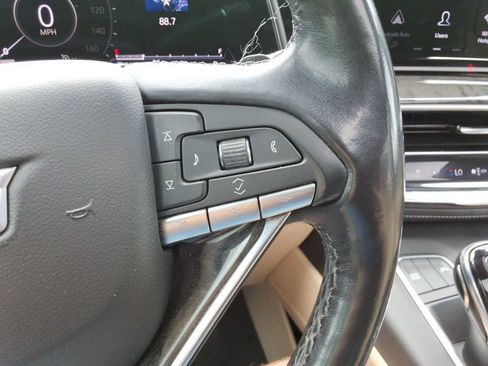 Certified 2021 Cadillac Escalade Premium Luxury AWD/4WD image 29