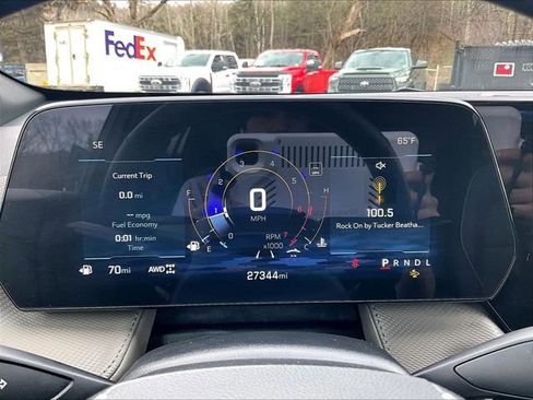 Used 2025 Chevrolet Equinox LT w/ Convenience Package II image 25