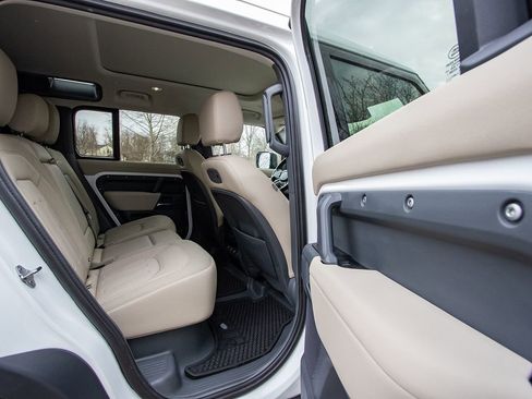 Used 2020 Land Rover Defender 110 S image 22