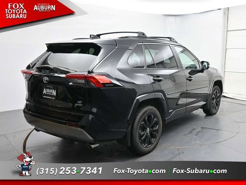 Used 2025 Toyota RAV4 SE w/ Convenience Package AWD/4WD image 17