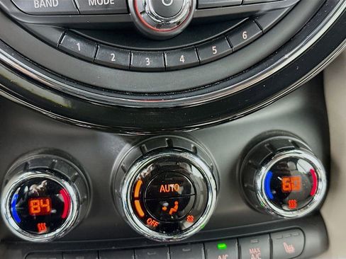 Used 2018 MINI Cooper Convertible image 17