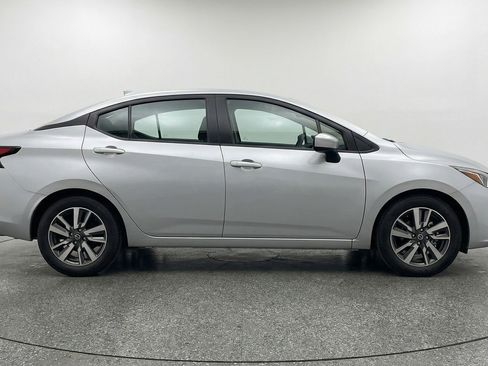 Used 2025 Nissan Versa SV FWD image 11