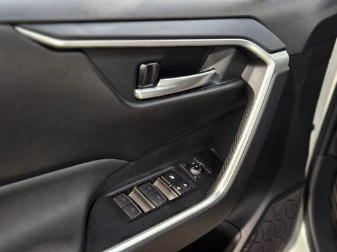 Used 2024 Toyota RAV4 XLE image 21