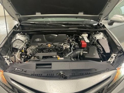 Used 2024 Toyota Camry SE FWD image 19