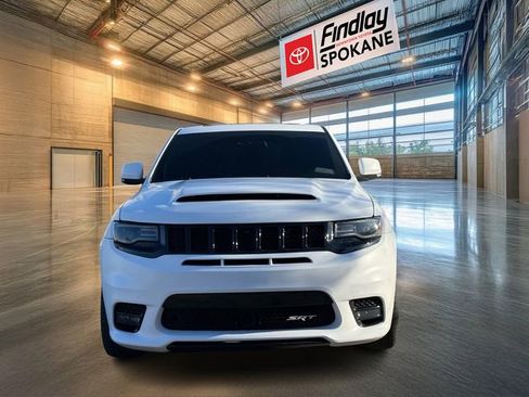 Used 2016 Jeep Grand Cherokee SRT image 2