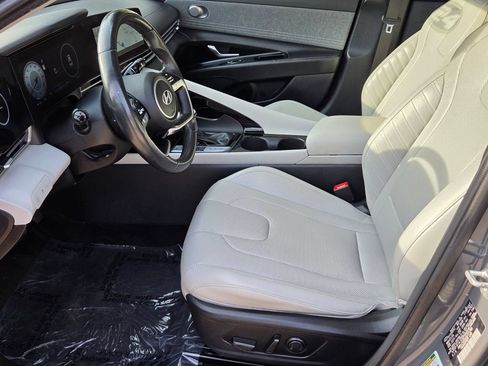 Used 2024 Hyundai Elantra Limited FWD image 10