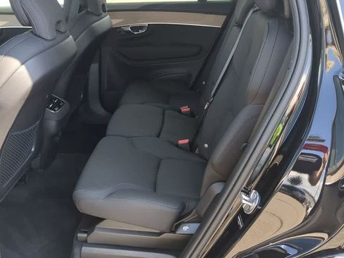 Certified 2026 Volvo XC90 B6 Plus AWD/4WD image 18