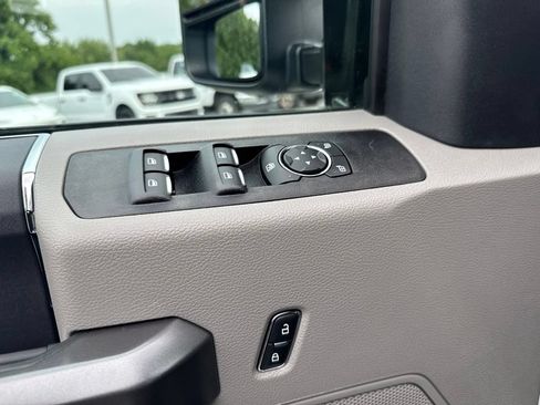 Used 2022 Ford F250 XLT w/ XLT Value Package AWD/4WD image 11