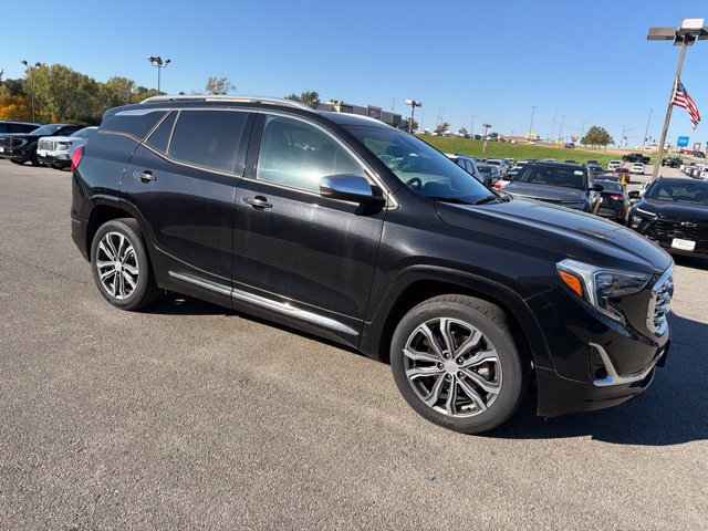 Used 2018 GMC Terrain Denali w/ Comfort Package AWD/4WD image 4
