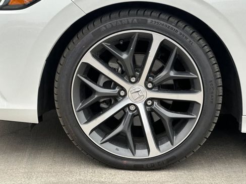 Used 2024 Honda Civic Touring image 12