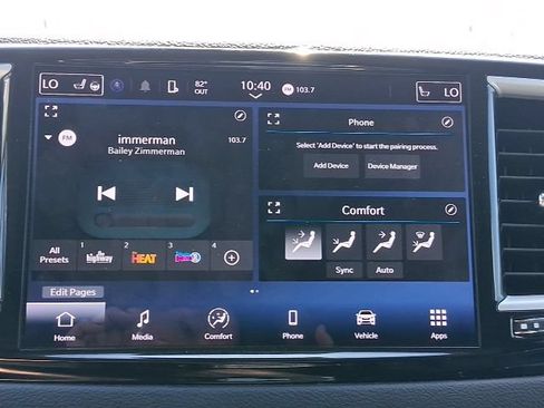 Used 2024 Chrysler Pacifica Touring-L FWD image 26