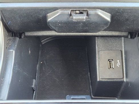 Used 2019 Ford Edge SE w/ SE Fleet Driver's Package image 19