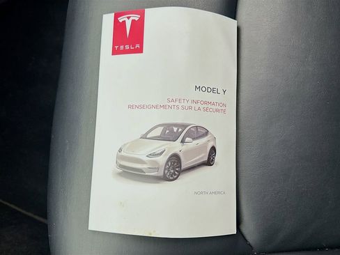Used 2023 Tesla Model Y Long Range AWD/4WD image 54
