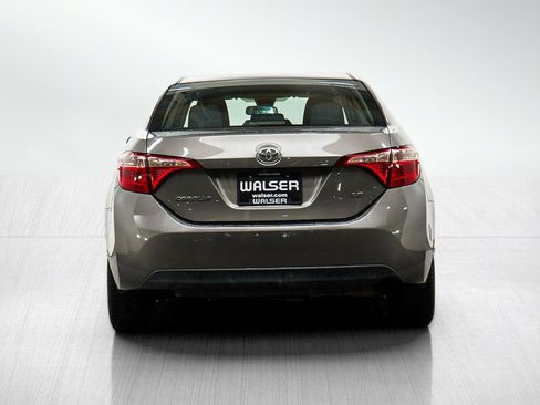 Used 2017 Toyota Corolla LE FWD image 4