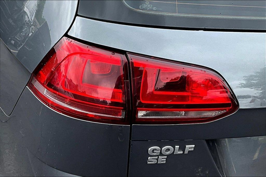 Used 2016 Volkswagen Golf SE FWD image 23