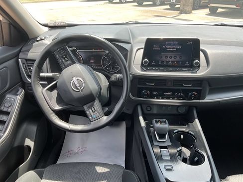 Used 2025 Nissan Rogue SV FWD image 10