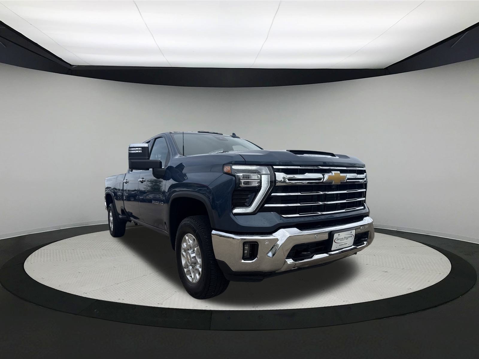 Used 2024 Chevrolet Silverado 3500 LTZ w/ LTZ Premium Package AWD/4WD image 1