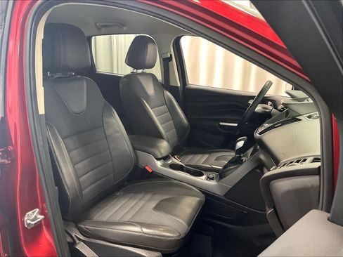 Used 2016 Ford Escape SE w/ SE Chrome Package image 11