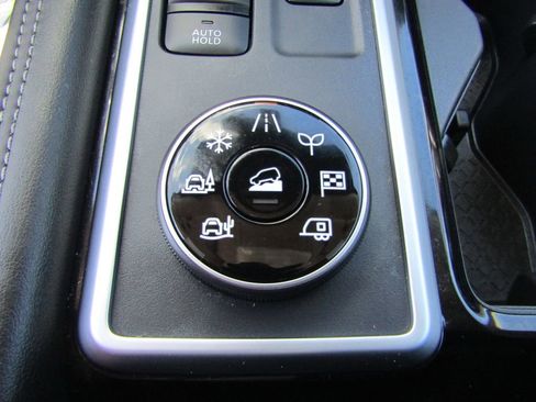 Used 2025 Nissan Pathfinder Platinum w/ Cargo Package AWD/4WD image 34