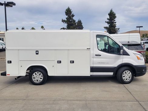 Certified 2022 Ford Transit 350 w/ Interior Upgrade Package RWD image 3