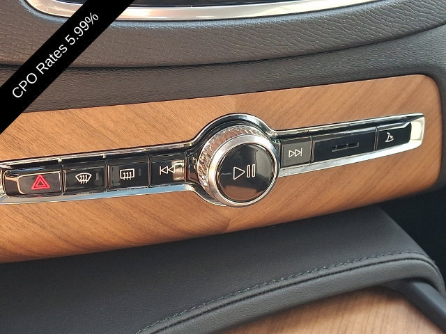 Certified 2025 Volvo XC90 B6 Plus AWD/4WD image 21
