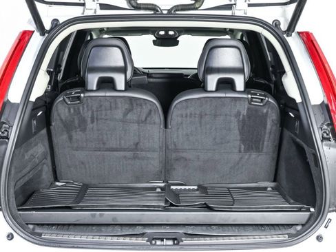 Certified 2023 Volvo XC90 B6 Plus w/ Protection Package Premier AWD/4WD image 33