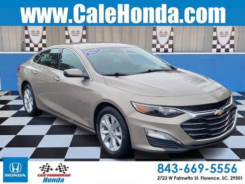Used 2025 Chevrolet Malibu LT image 1