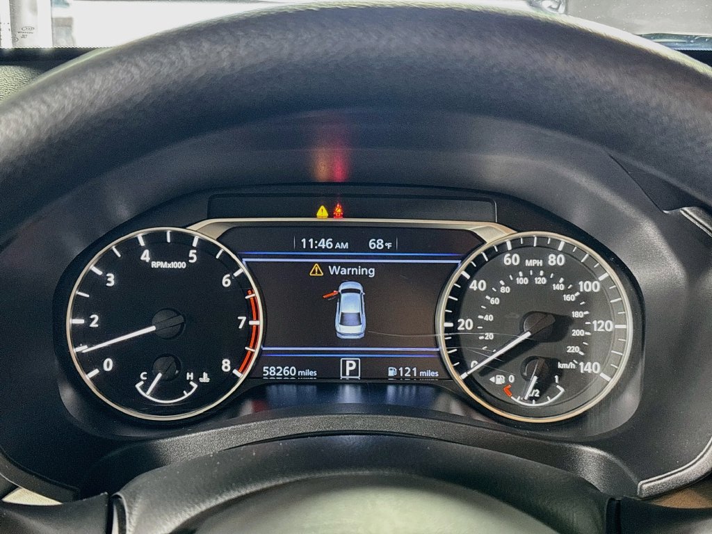Used 2025 Nissan Altima 2.5 SV FWD image 14