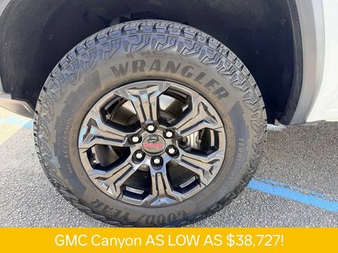 Used 2024 GMC Canyon Elevation w/ Trailering Package AWD/4WD image 31